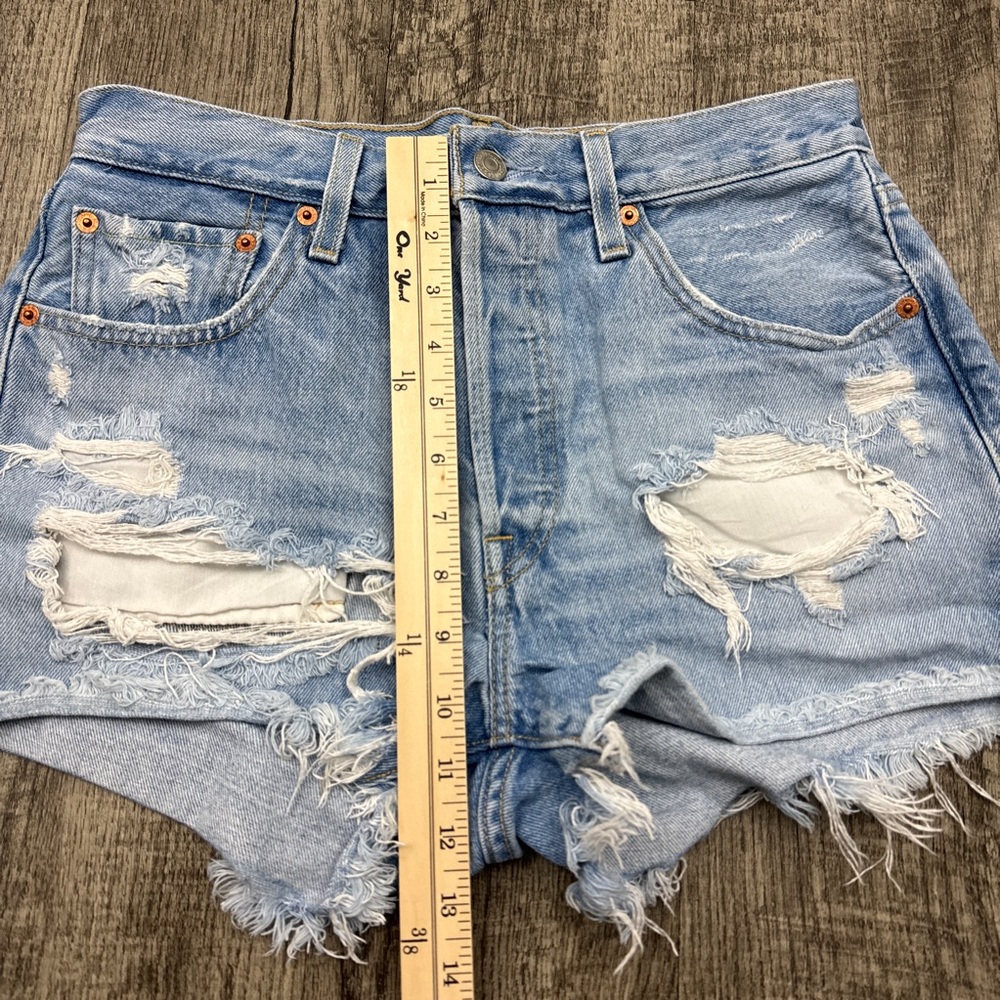 Levi’s 501 Button Fly Cut Off Distressed Denim Shorts - Picture 4 of 6